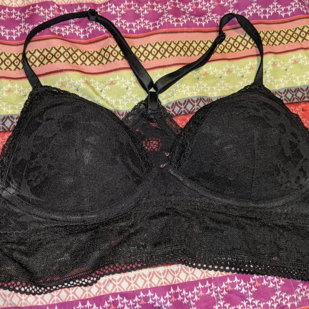 Victoria's Secret Black Lace Bralette S NWOT